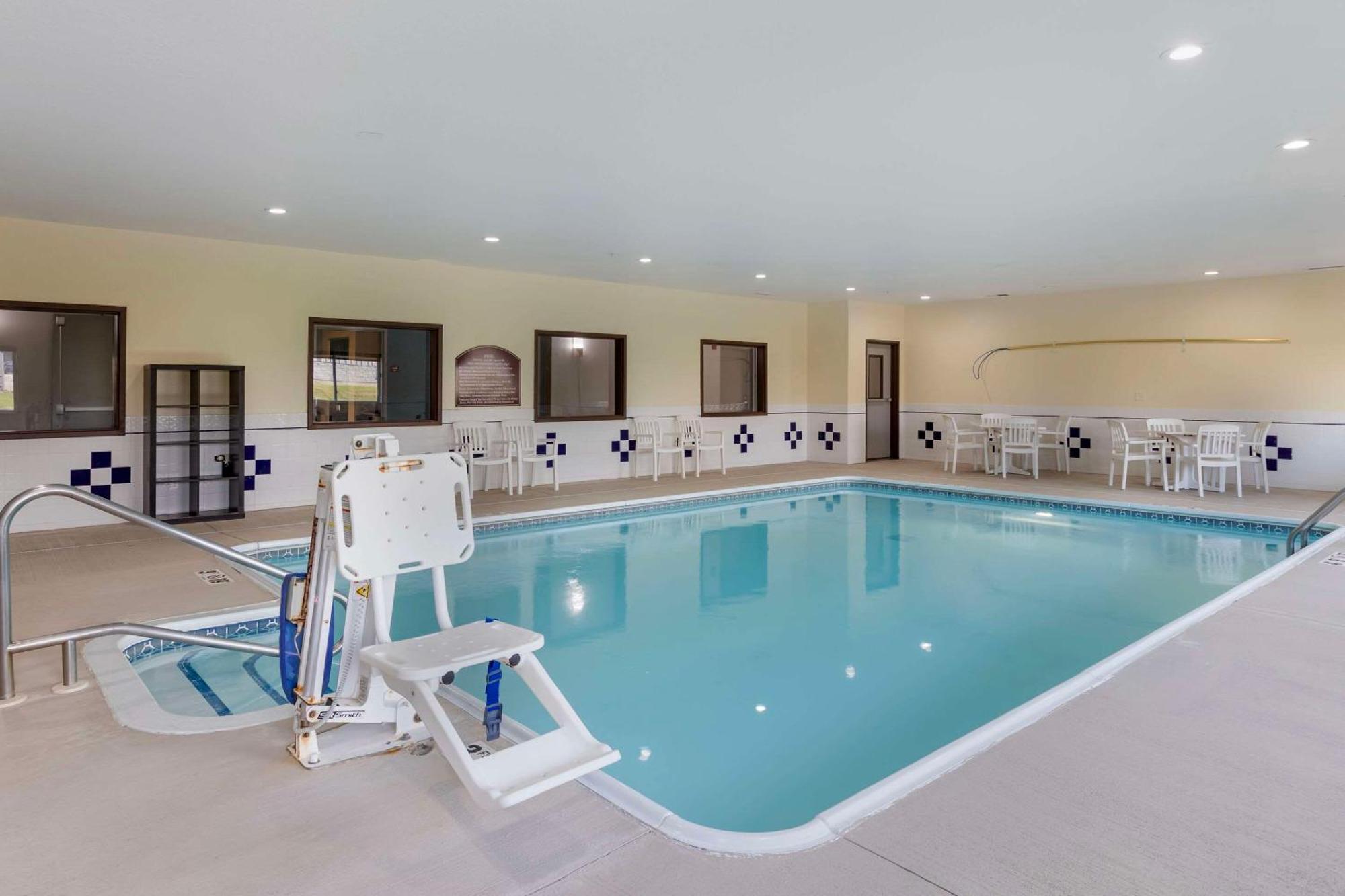Comfort Inn & Suites Davenport - Quad Cities Экстерьер фото