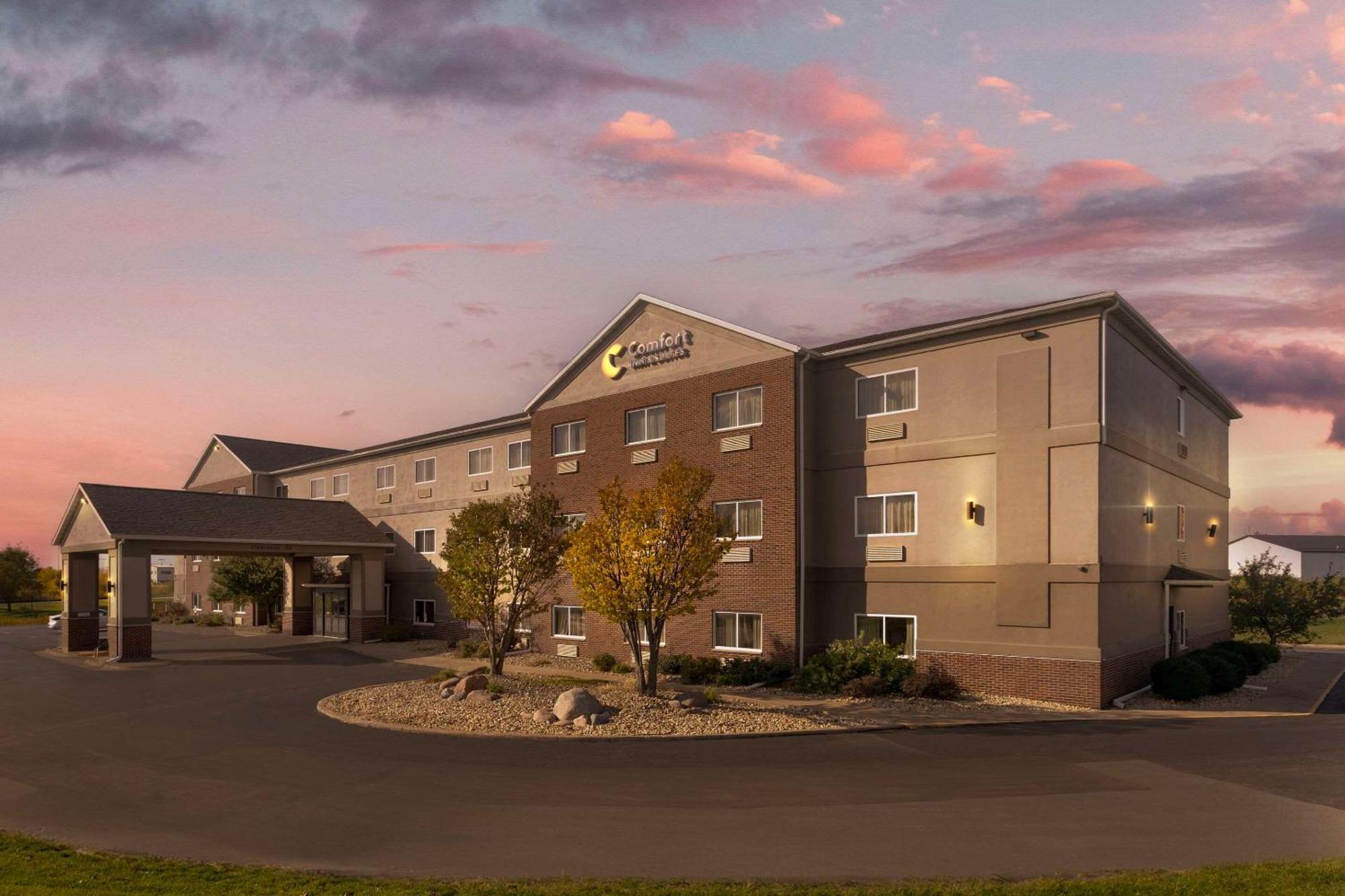 Comfort Inn & Suites Davenport - Quad Cities Экстерьер фото