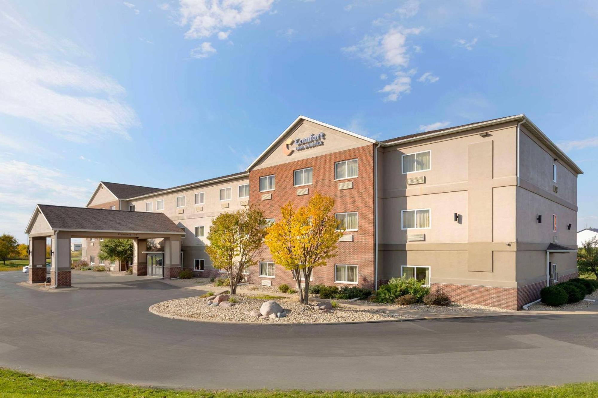 Comfort Inn & Suites Davenport - Quad Cities Экстерьер фото